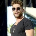 Single and Not Necessarily Looking, Chris Lane Talks “Girl Problems”